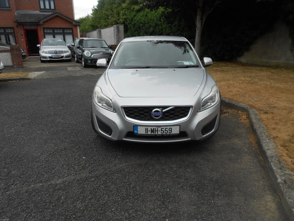 Volvo C30 2011 - Image 2