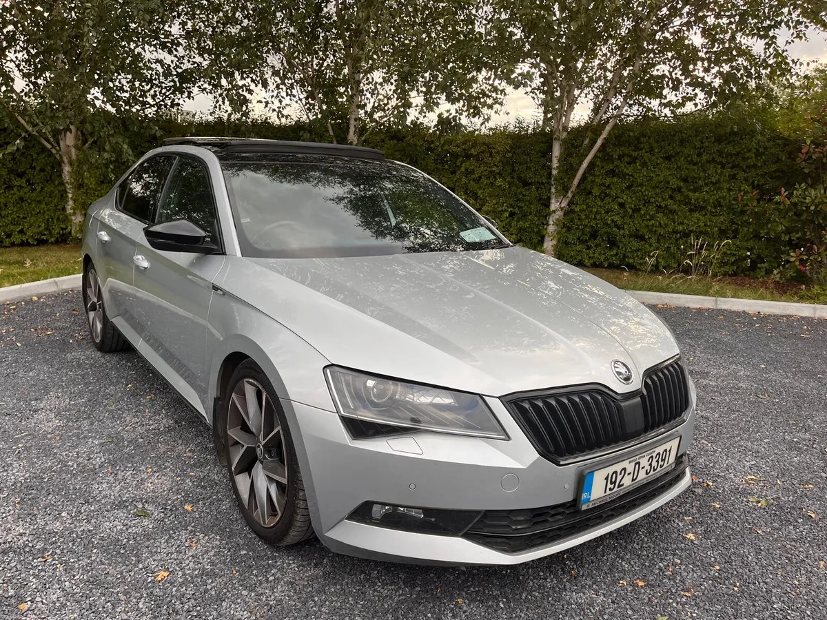 Skoda Superb 2.0TDI 150BHP SPORTLINE - Image 4