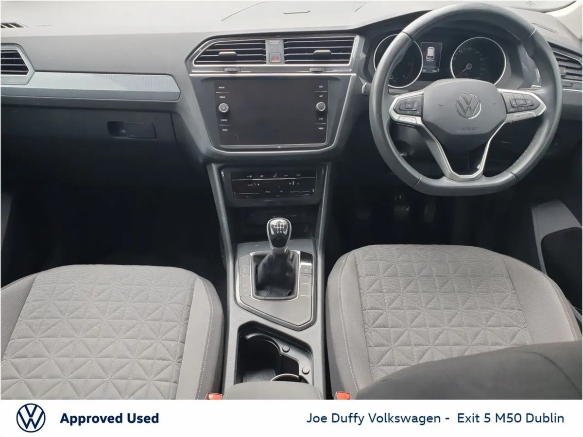 Volkswagen Tiguan LIFE 2.0 TDI 122HP MANUAL - Image 2