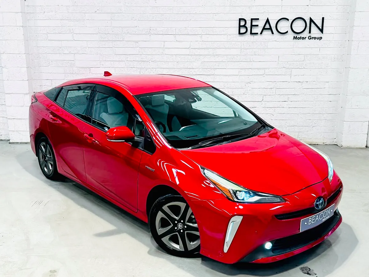 2019*ONLY 28,000 MILES**TOYOTA PRUIS XLE LUXURY 1. - Image 3