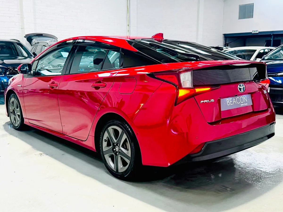 2019*ONLY 28,000 MILES**TOYOTA PRUIS XLE LUXURY 1. - Image 6