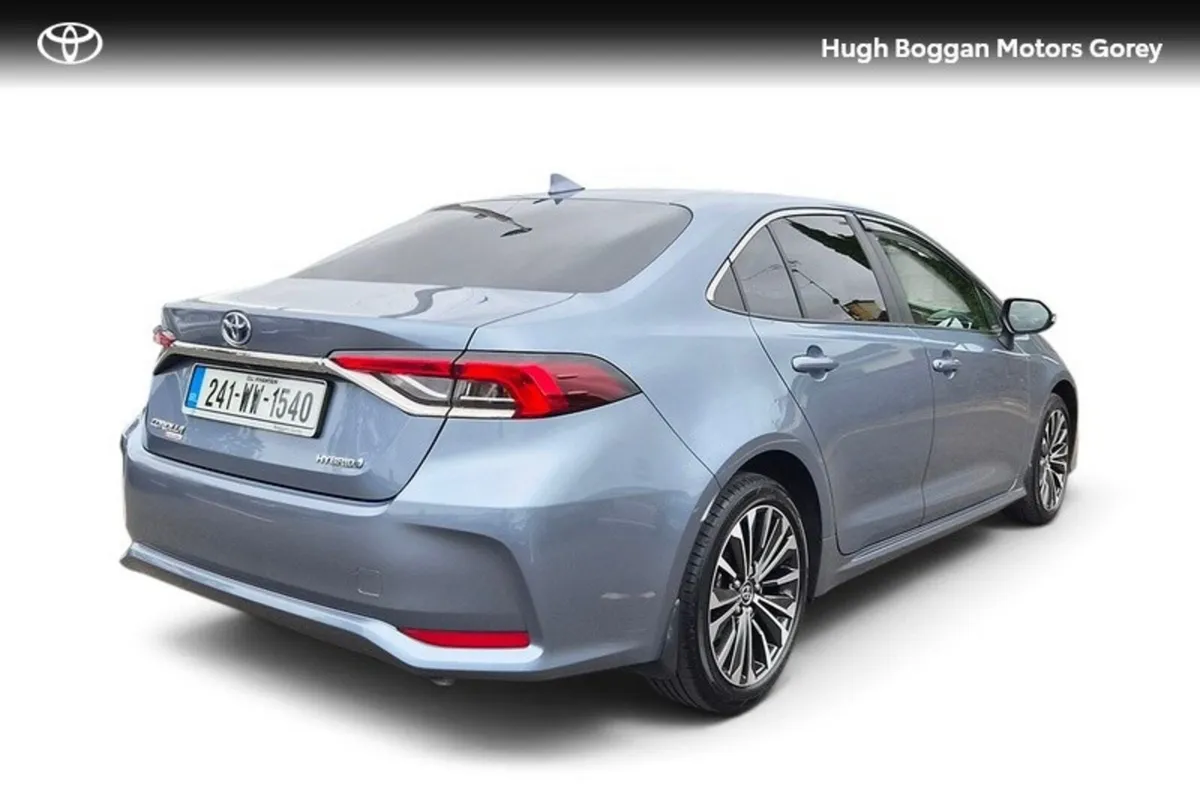Toyota Corolla LUNA SPORT SALOON 4DR - Image 2