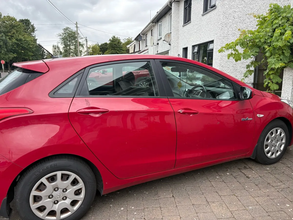 Car - Image 2