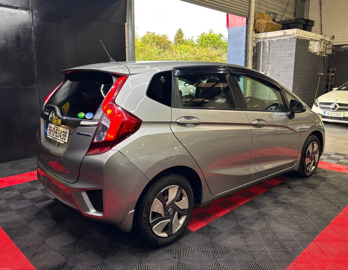 Honda Fit 2015 - Image 6