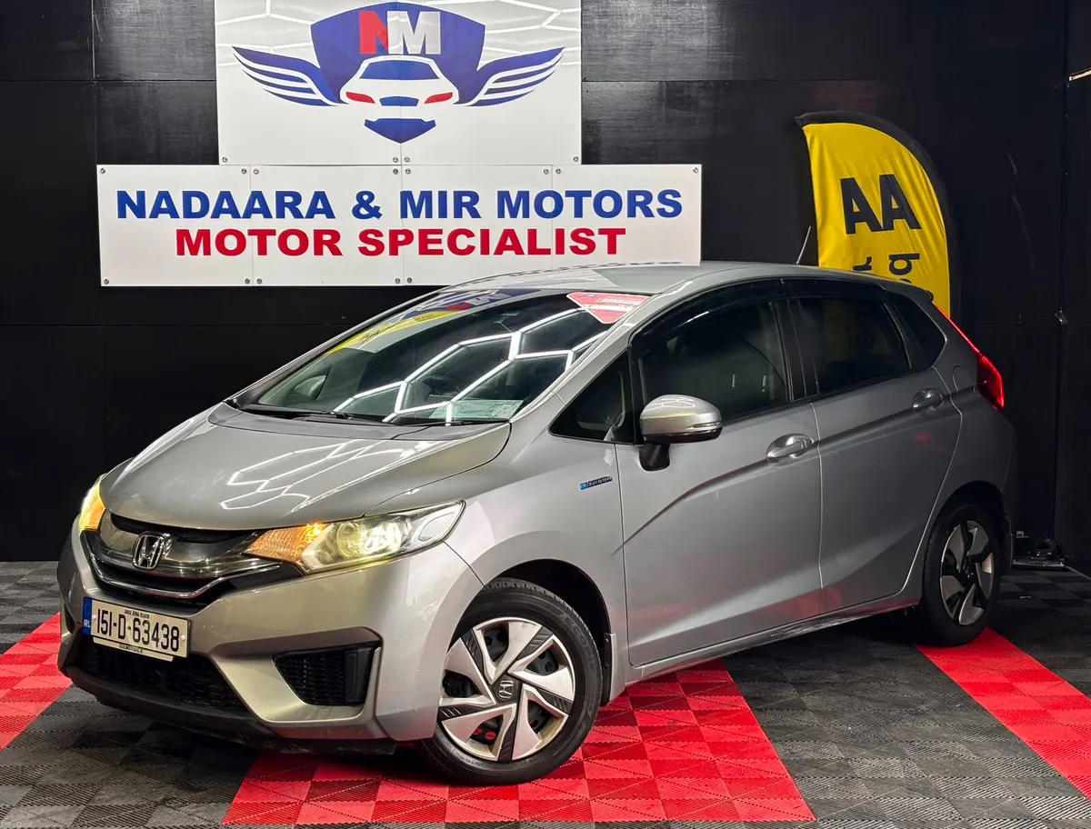 Honda Fit 2015 - Image 2