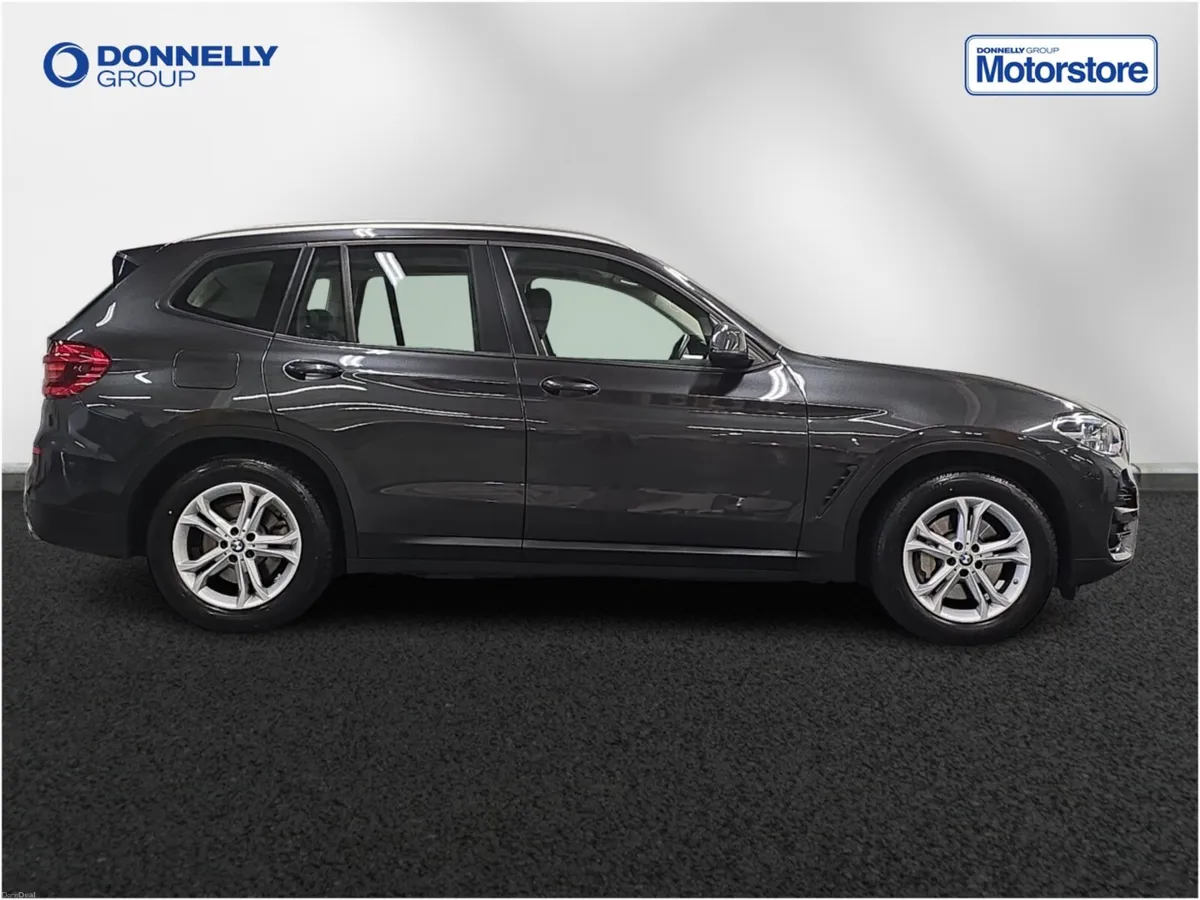 BMW X3 Estate SE - Image 3