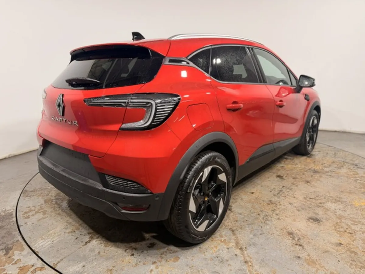 Renault Captur Hatchback Techno - Image 6