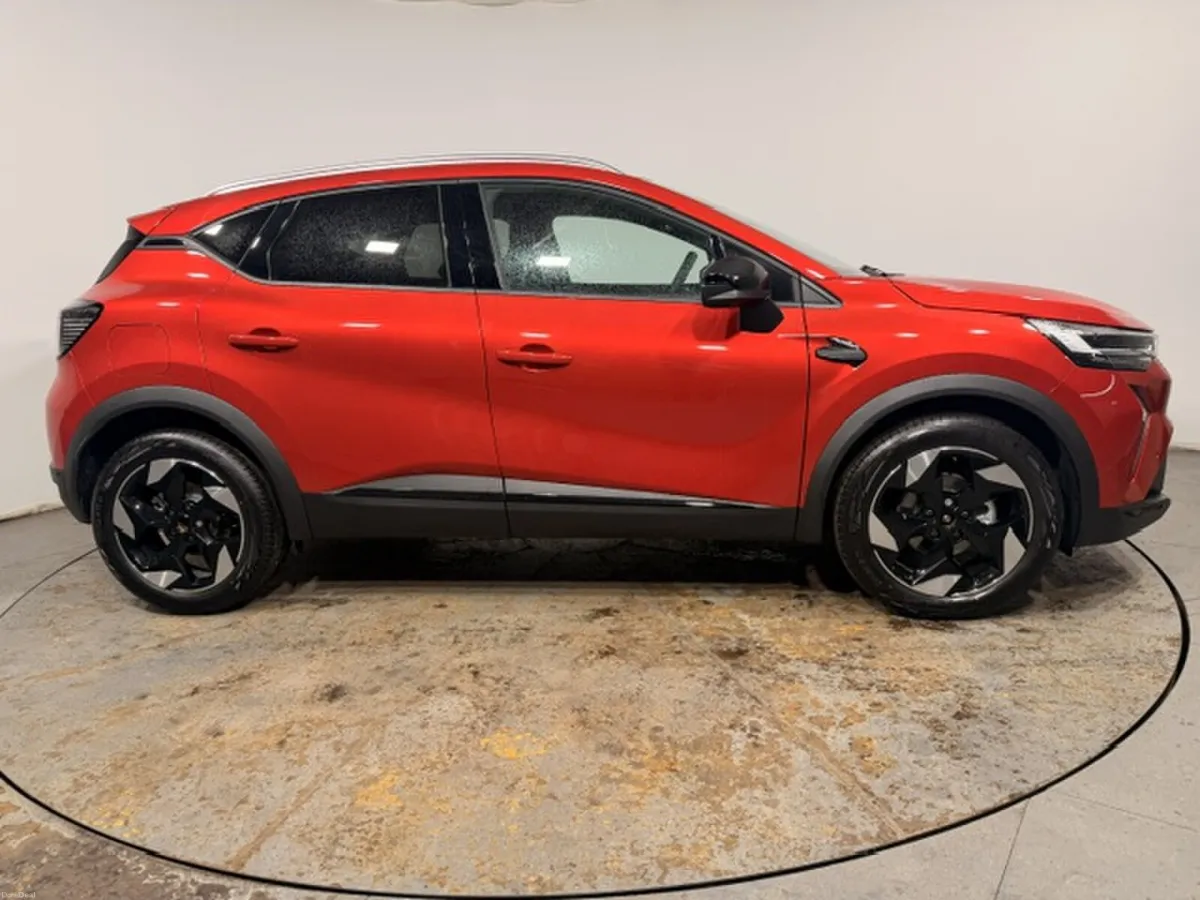 Renault Captur Hatchback Techno - Image 5