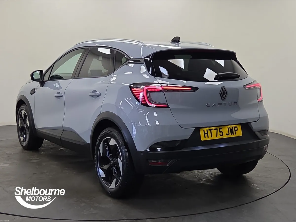 Renault Captur Hatchback Techno - Image 2