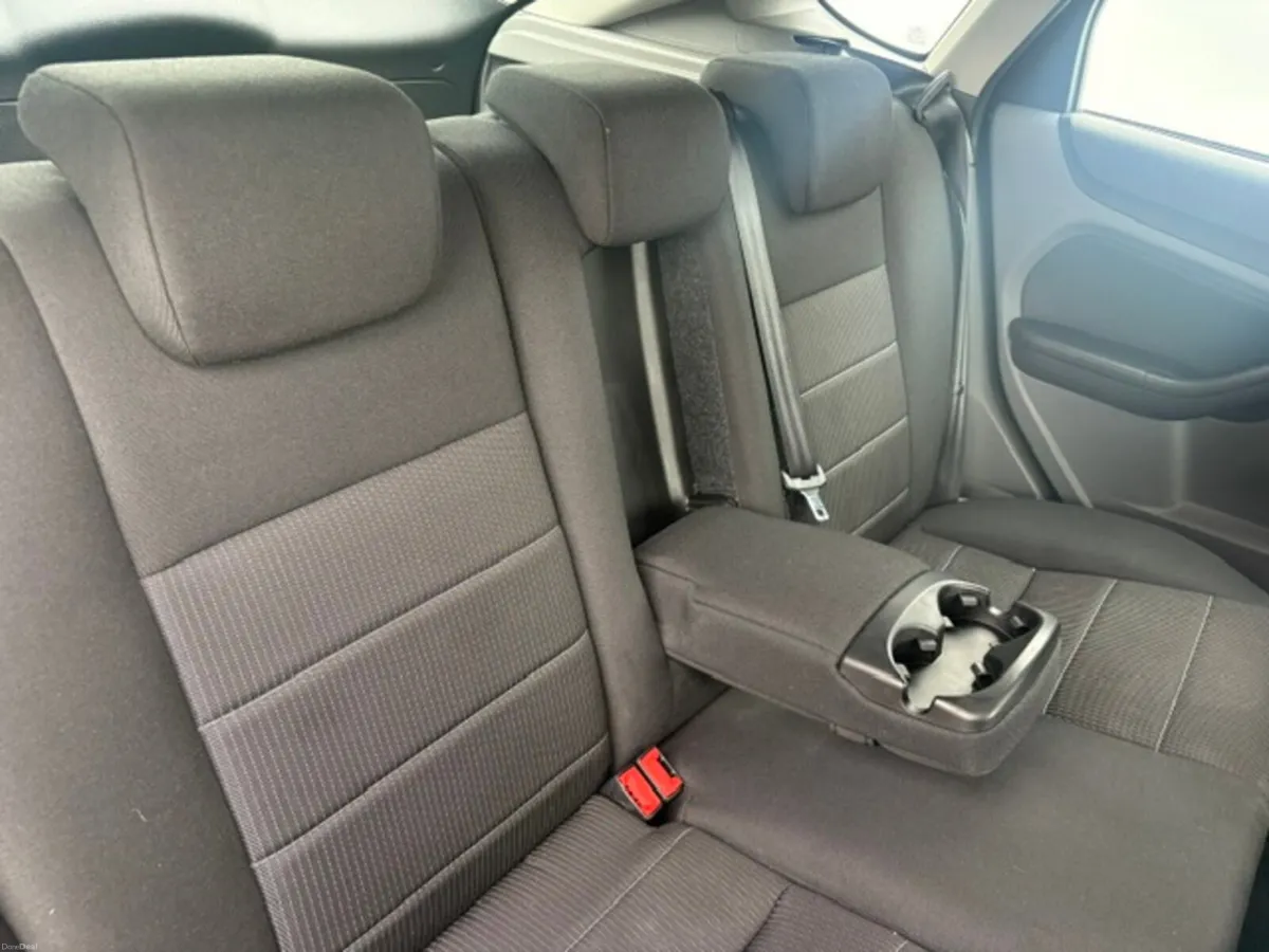 Ford Focus 2011 DIESEL 1.6 - Image 6