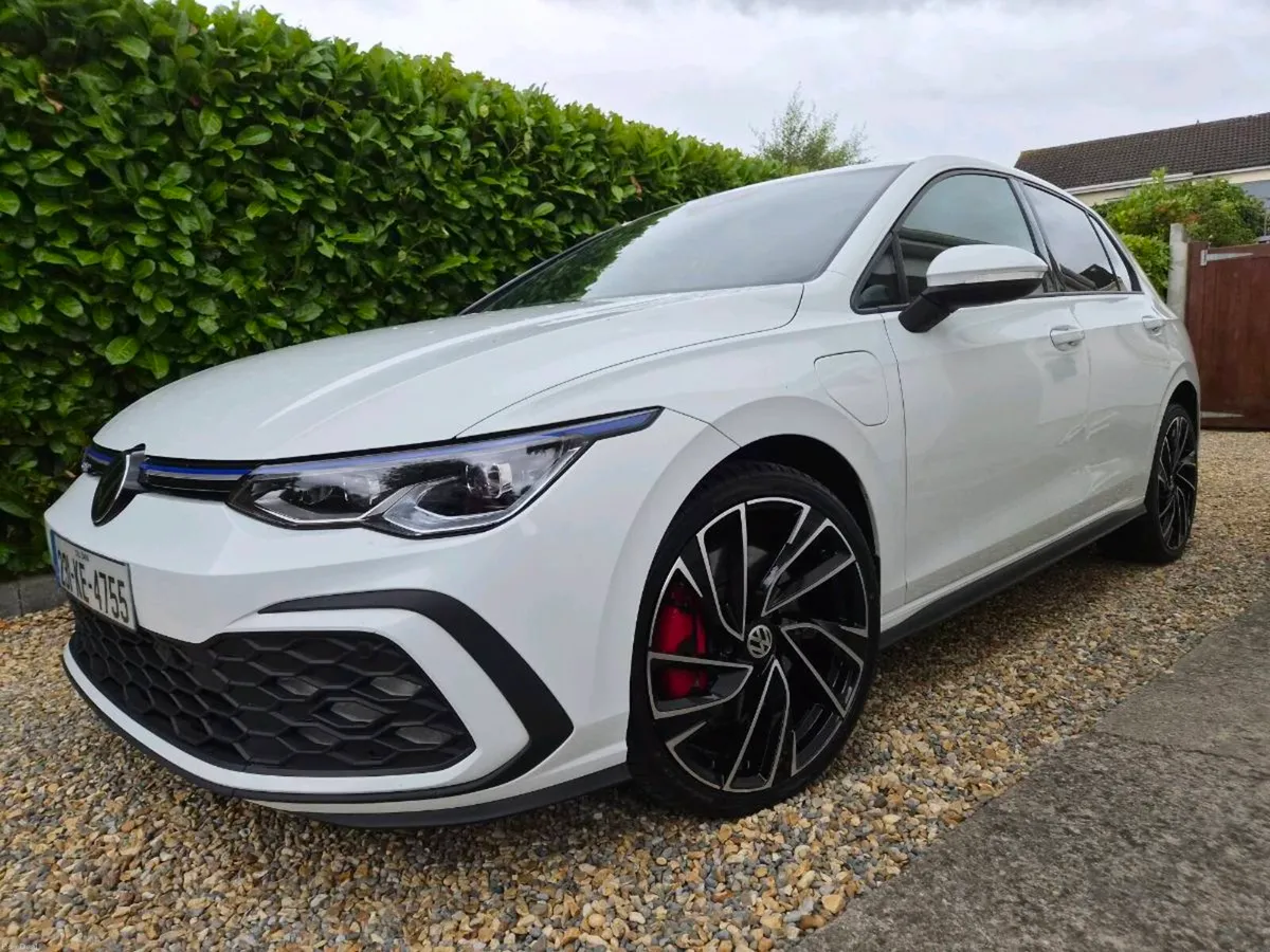Volskwagen Golf GTE 245PS 1.4 petrol plugin Hybrid - Image 2
