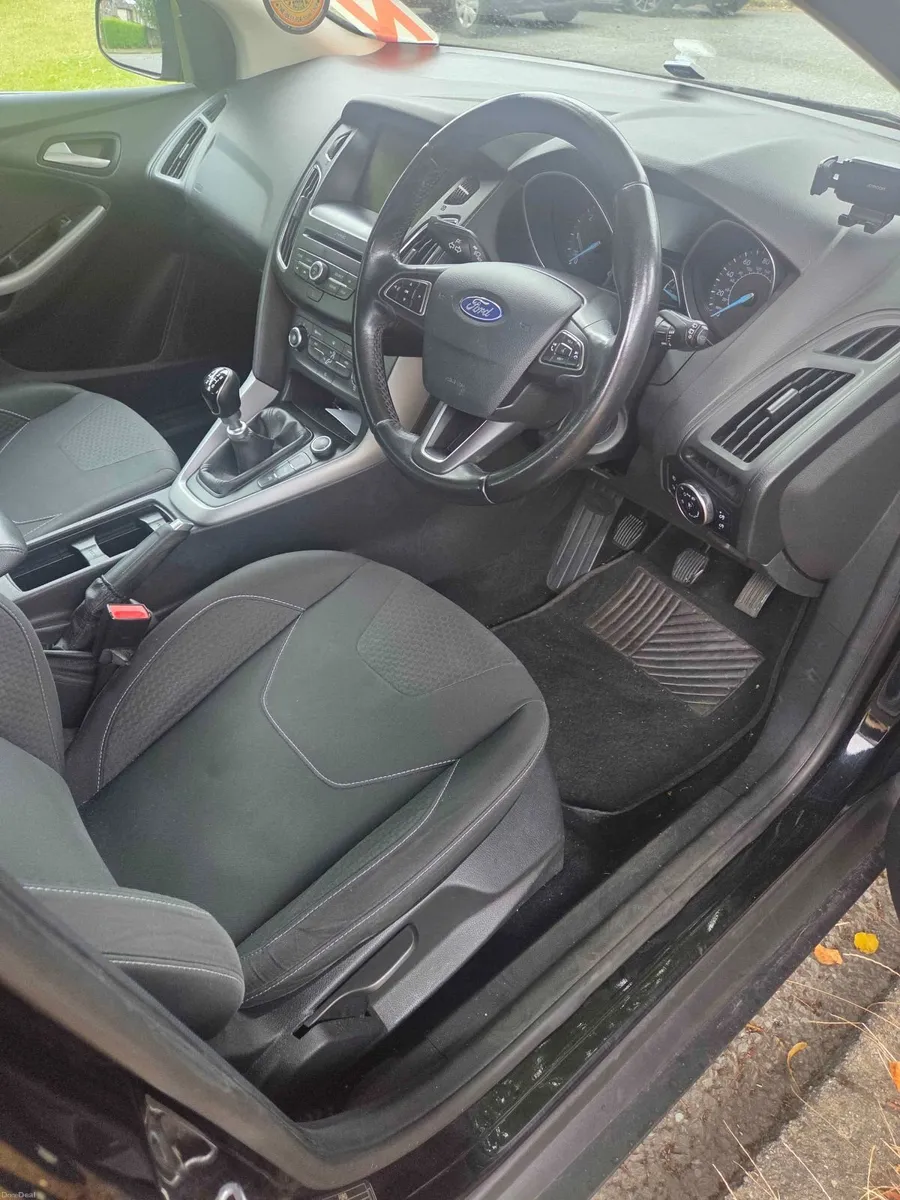 Ford Focus 2016, 1.5L Diesel, Manual, Black - Image 4