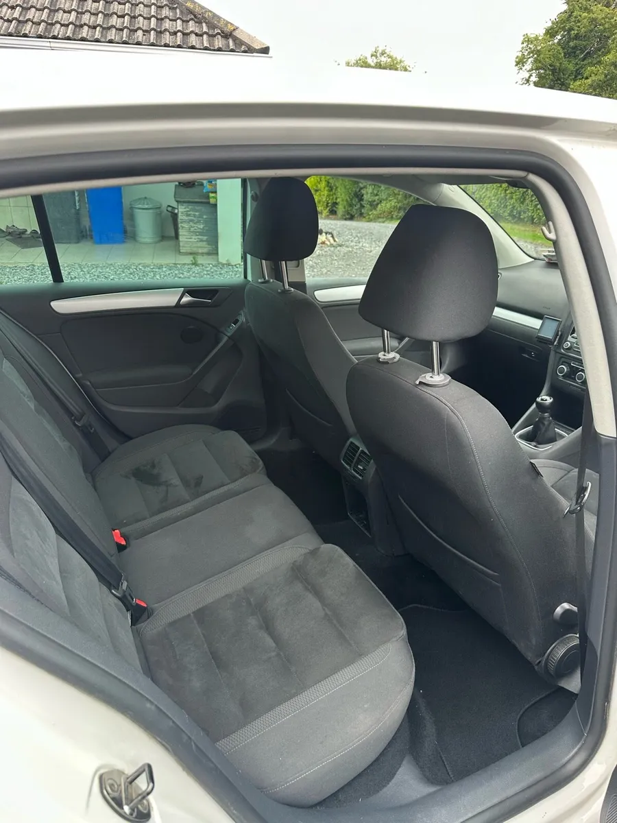 Volkswagen Golf - Image 5