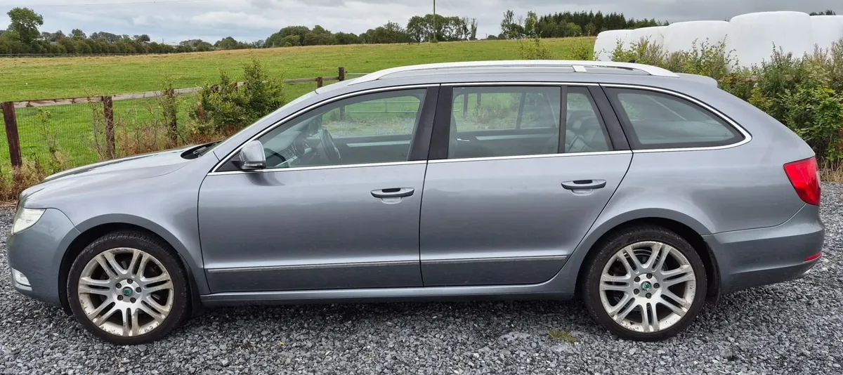 Skoda Superb 2012 - Image 3