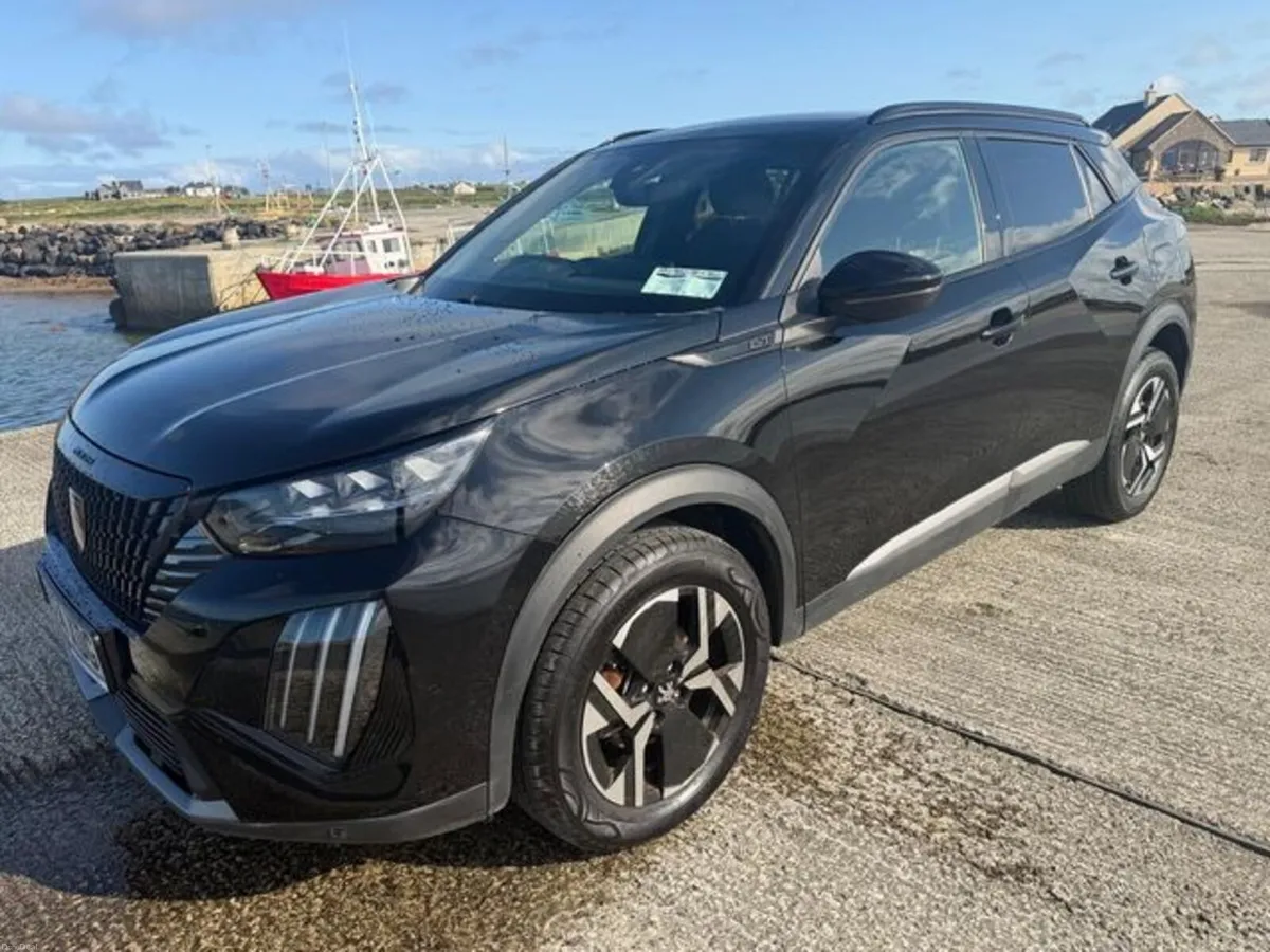 Peugeot 2008 PURETECH EAT8 S/S GT - Image 4