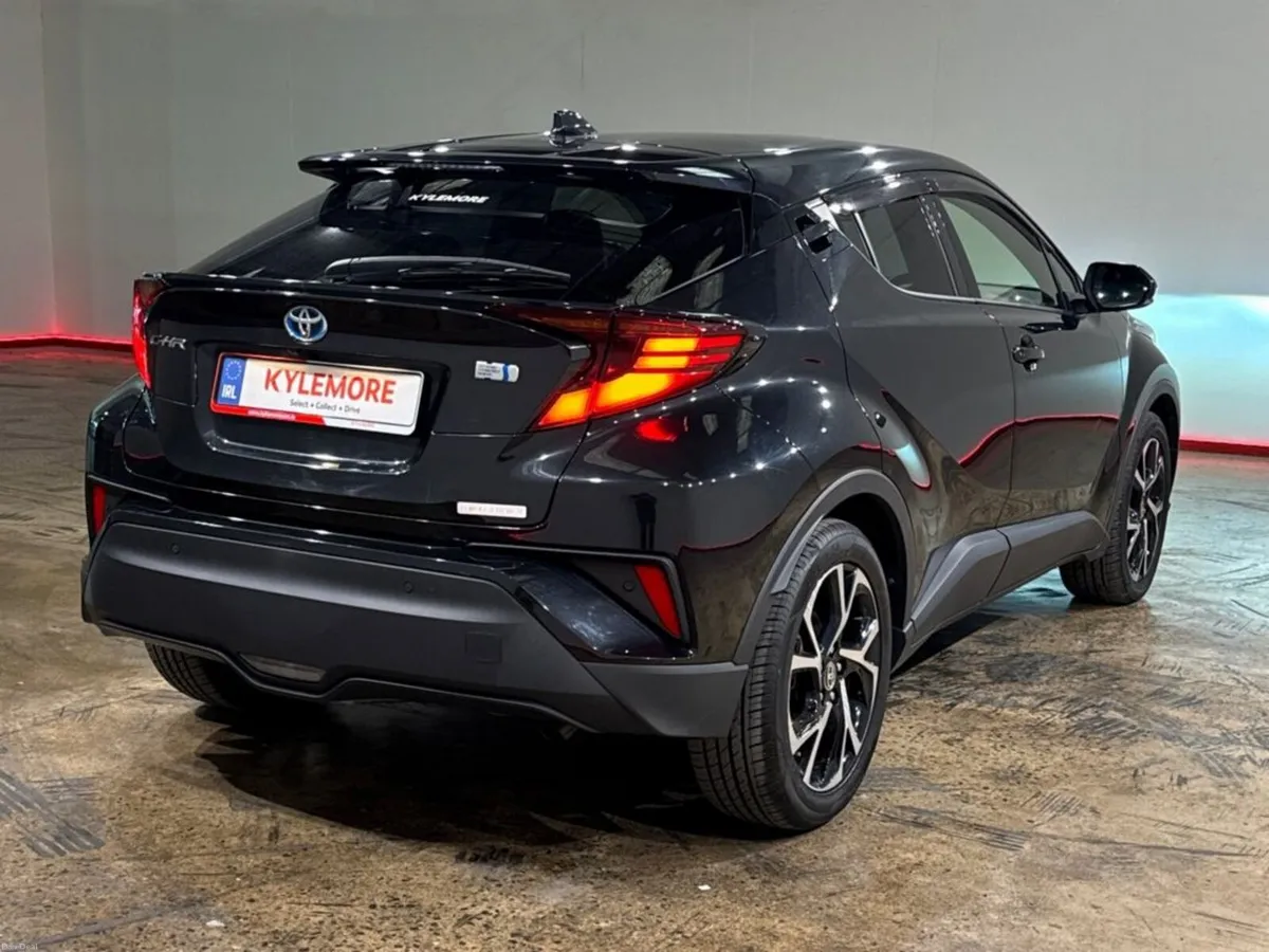 Toyota C-HR 1.8 HYBRID AUTOMATIC - G SPEC - BLACK/ - Image 5