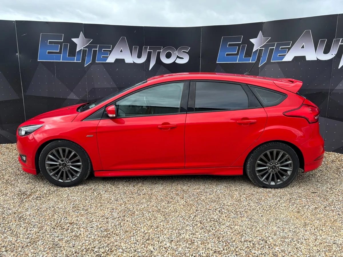 Ford Focus ST Line 1.5 TDCI - Image 2