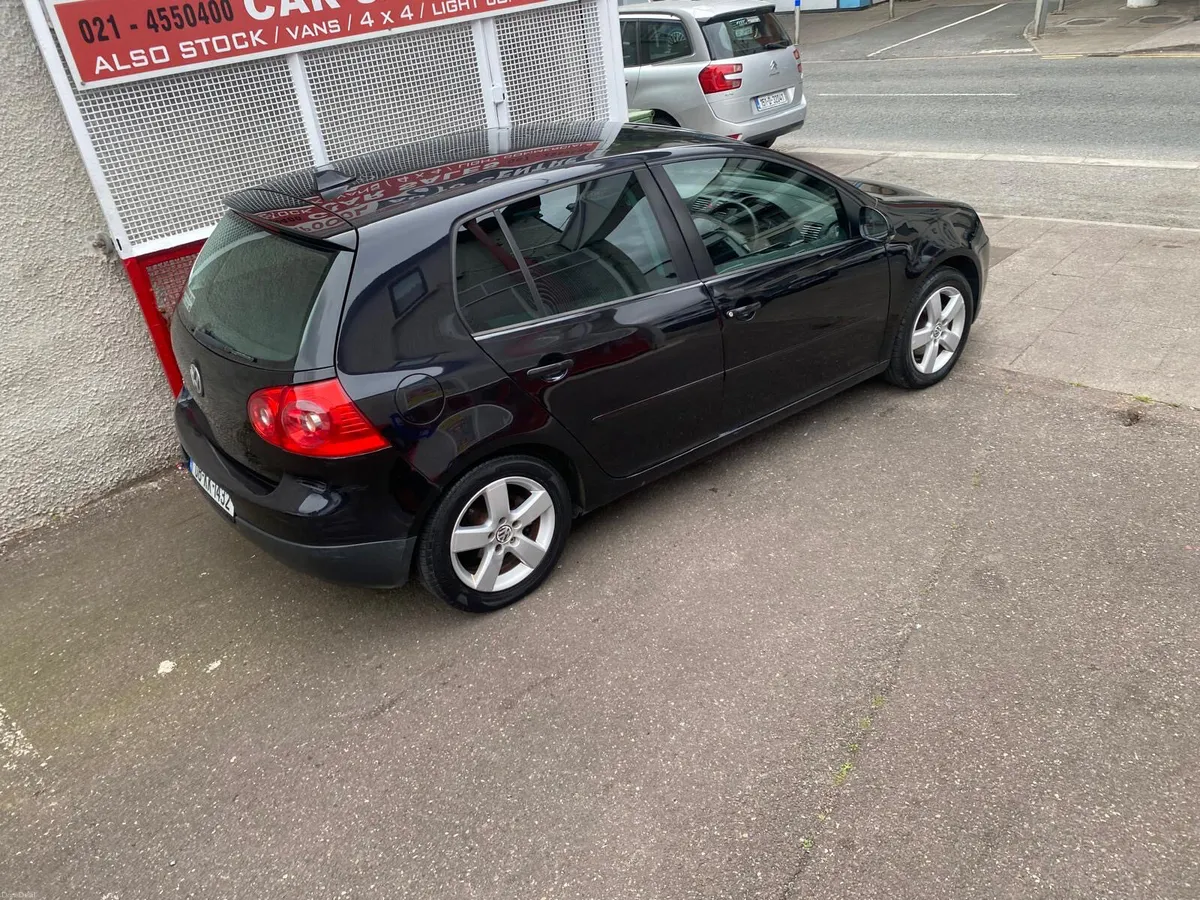 Volkswagen Golf 2008 - Image 2