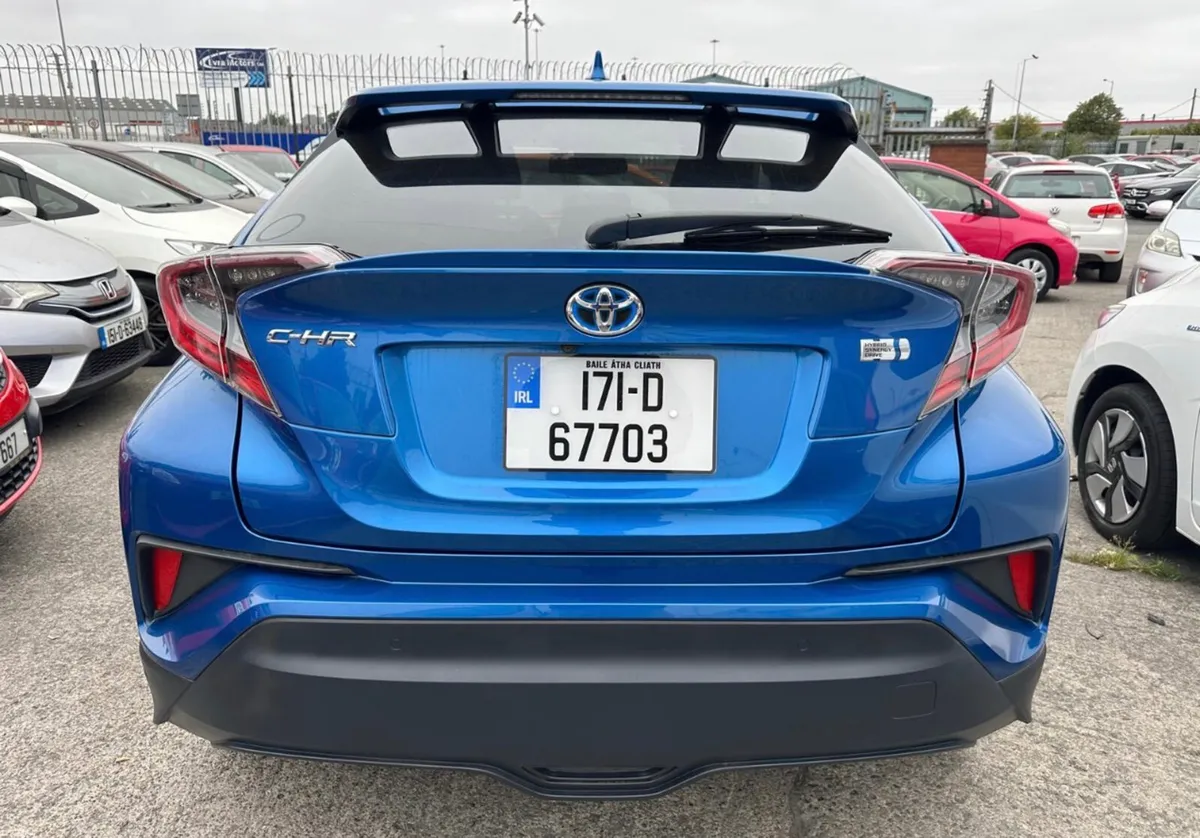 Toyota C-HR 2017 Automatic  Leather Specs/ 46k km - Image 6