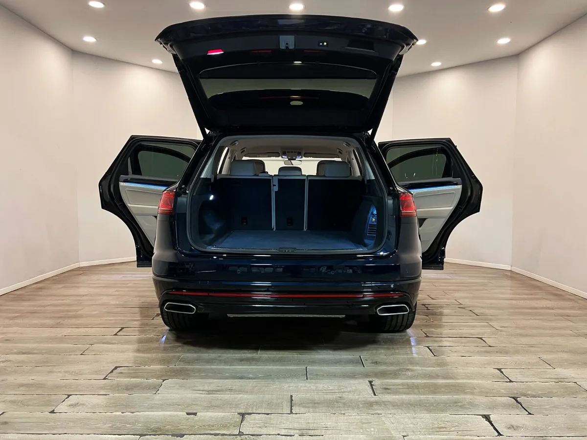 NEW SHAPE HIGH SPEC VW TOUAREG 4MOTION RLINE 2019 - Image 5