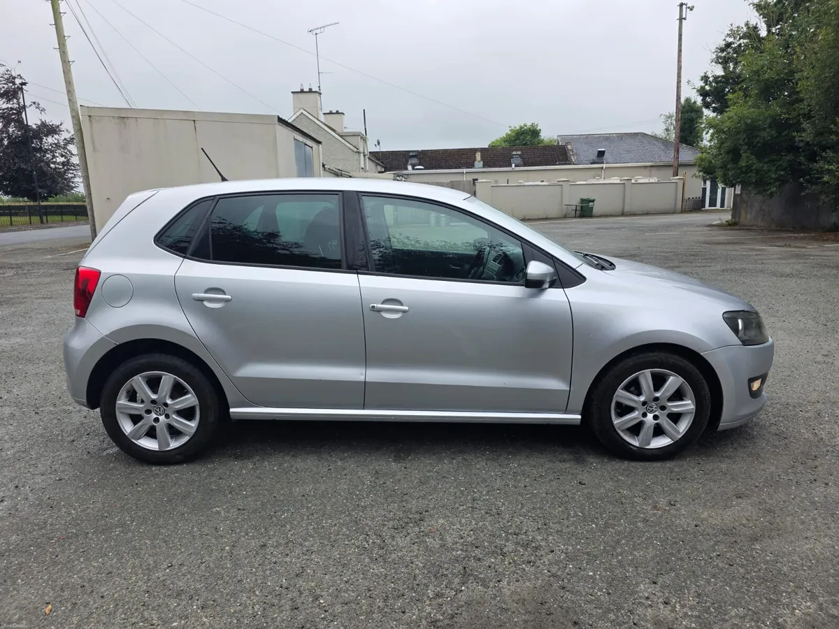 VOLKSWAGON POLO 1.2 TDI..TRENDLINE..LOW MILES - Image 2