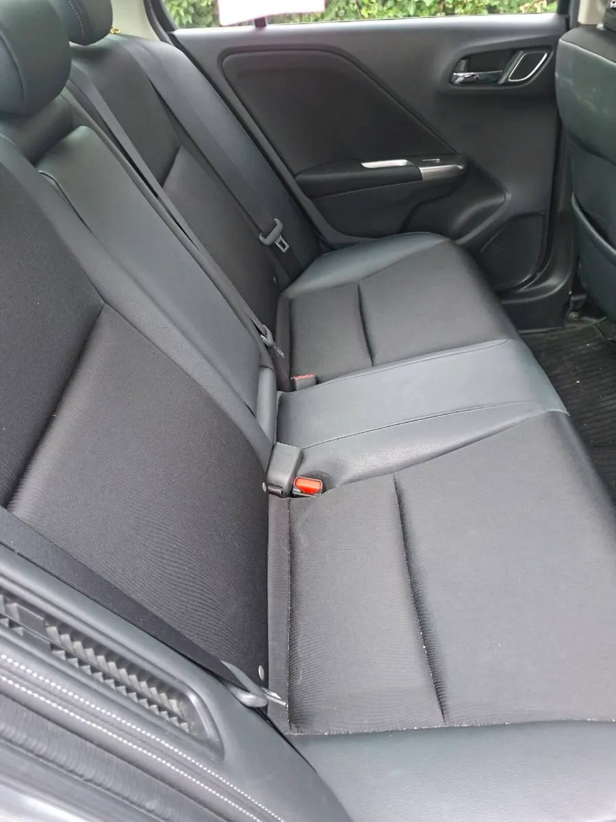 HONDA GRACE 2015 HYBRID AUTOMATIC - Image 6