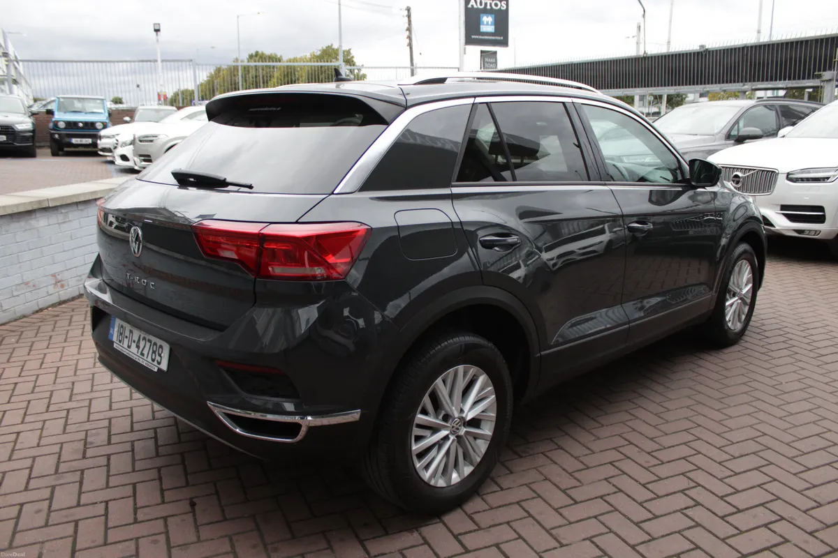 2018 VOLKSWAGEN T-ROC 1.0TSI 115HP DESIGN 5DR SUV - Image 4