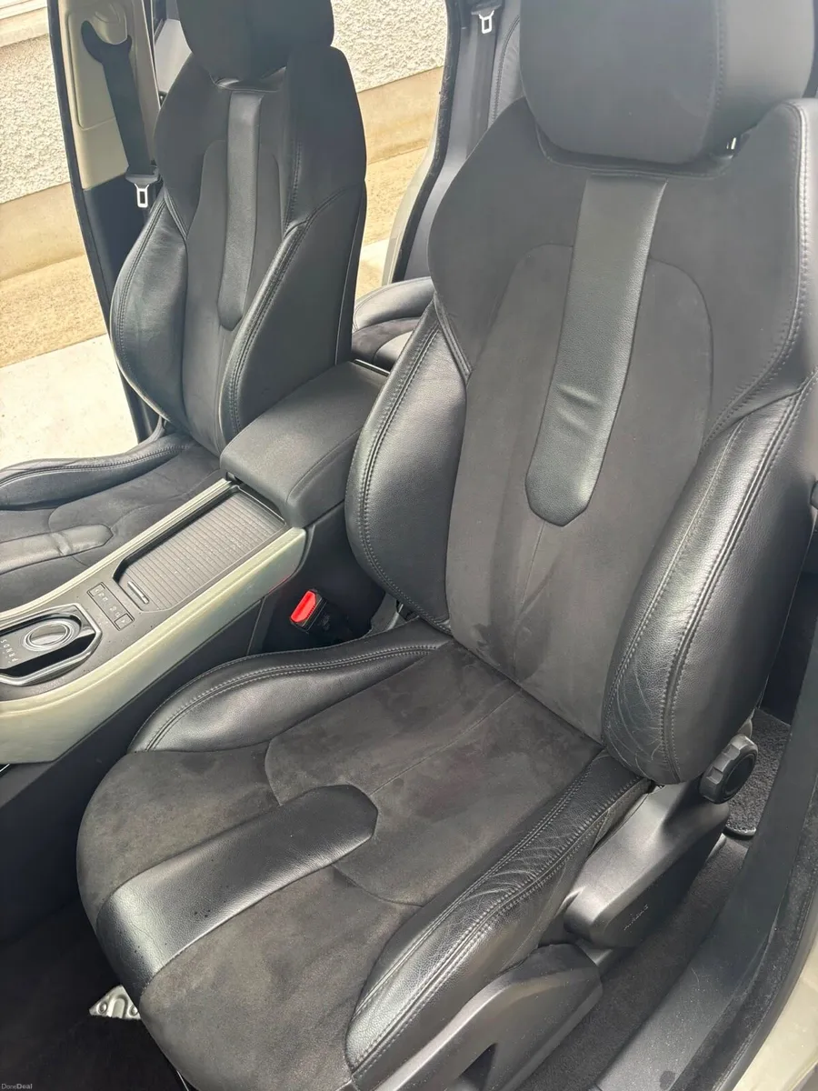 Land Rover Range Rover Evoque 2.2 Diesel - Image 6