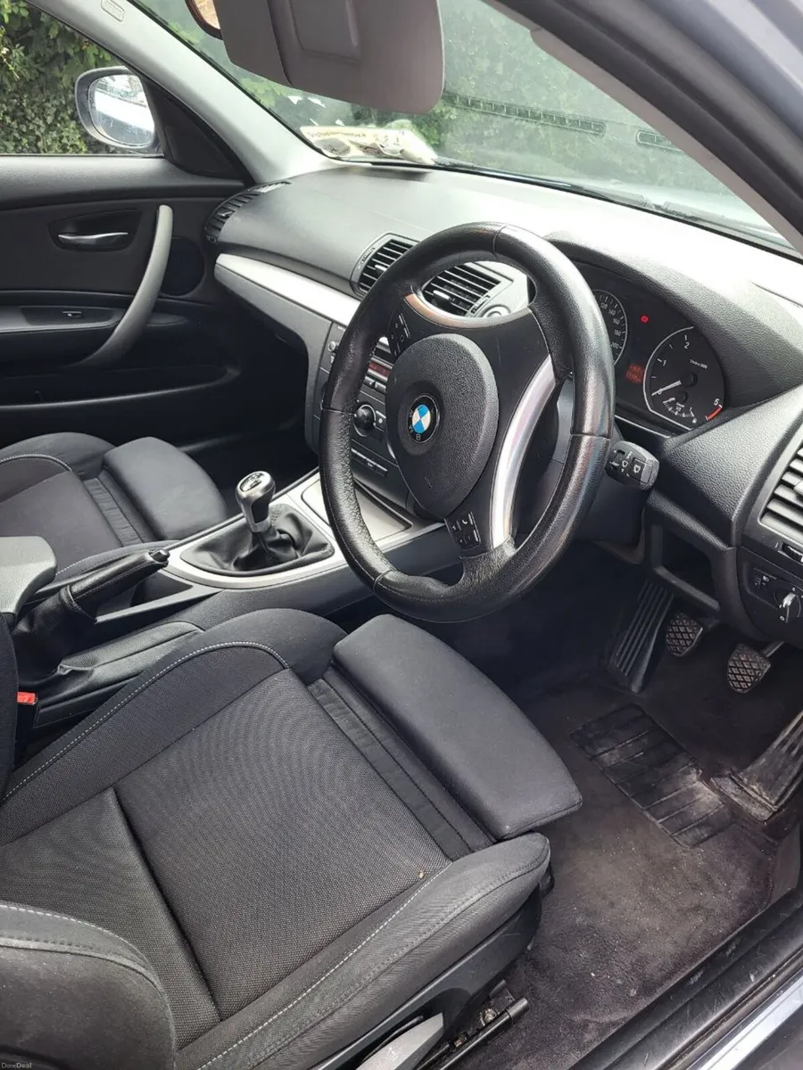 BMW 1-Series 2010 - Image 2