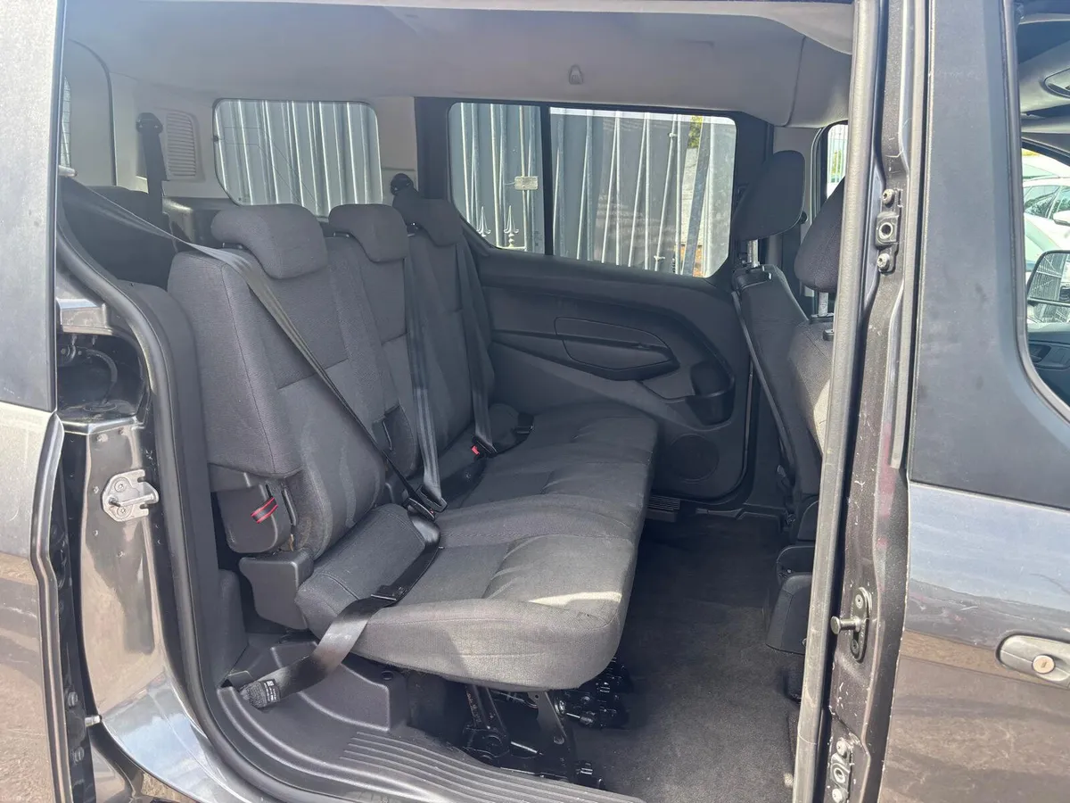 Ford Tourneo CONNECT 1.5 DIESEL  7  Seater - Image 4