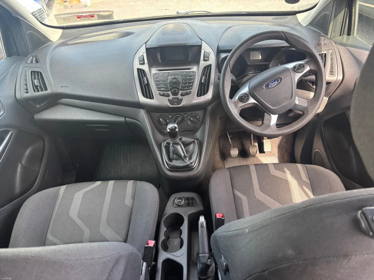 Ford Tourneo CONNECT 1.5 DIESEL  7  Seater - Image 6