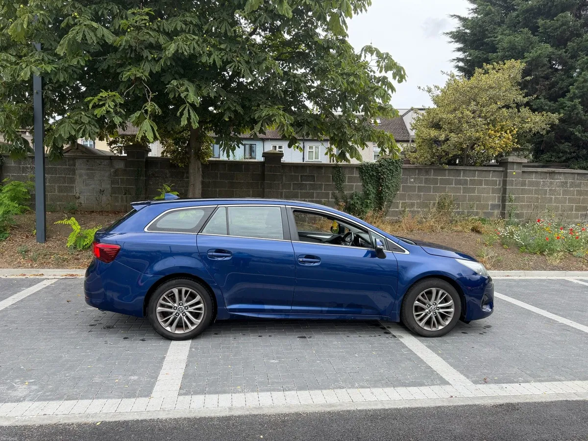 Toyota Avensis - Image 2