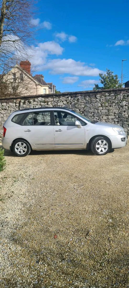 2011 Kia Carens 2.0 - Image 3