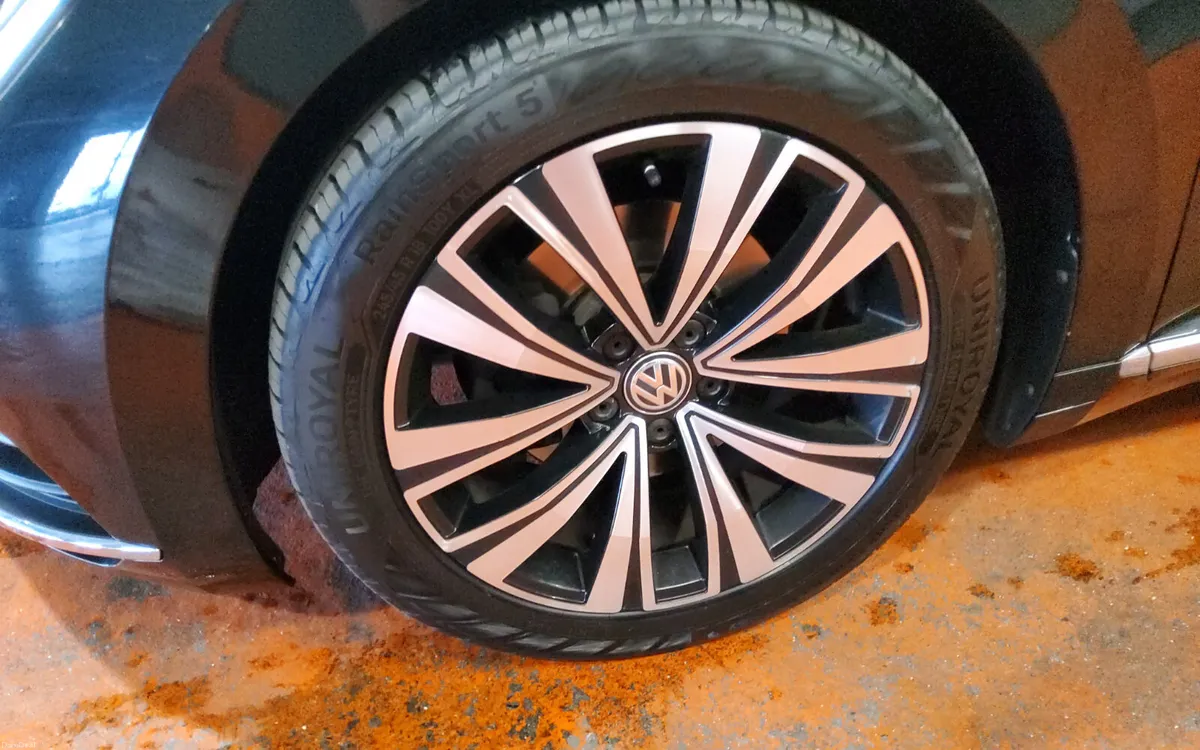 Volkswagen Arteon 2017 - Image 4