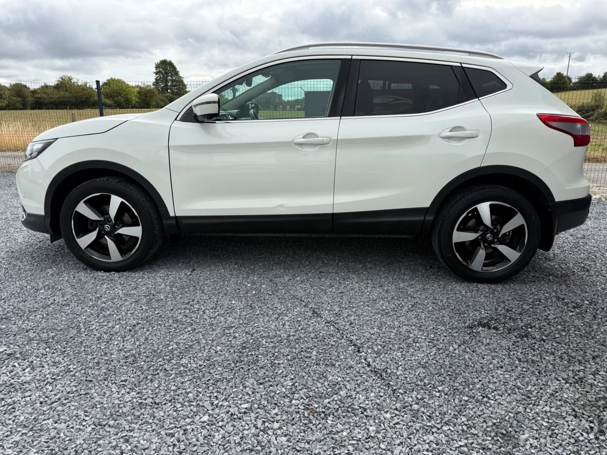2017 Nissan Qashqai 1.2 Petrol Premium - Image 6