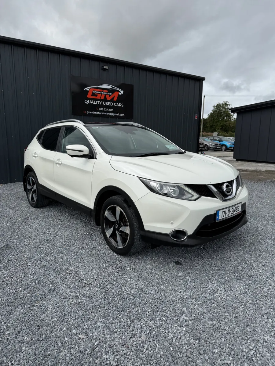 2017 Nissan Qashqai 1.2 Petrol Premium - Image 2