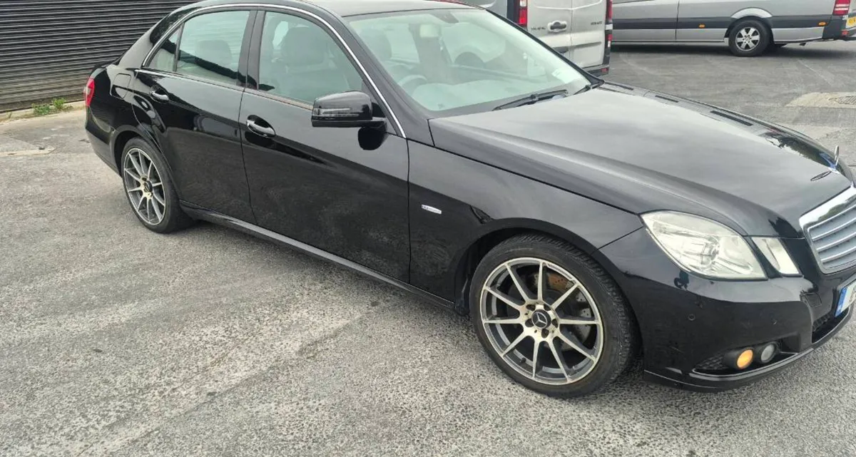 Mercedes E-Class 250 - Image 1