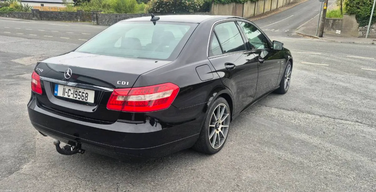 Mercedes E-Class 250 - Image 3