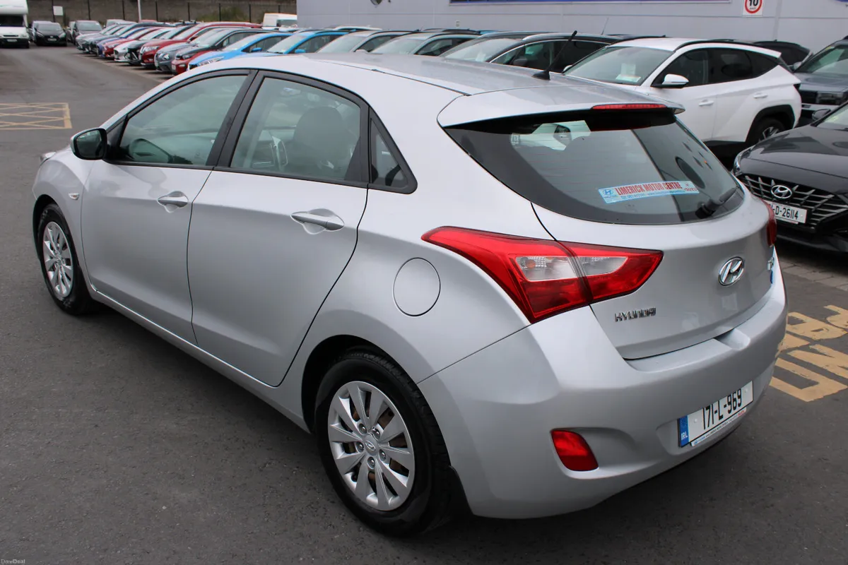 Hyundai i30 2017 - Image 3
