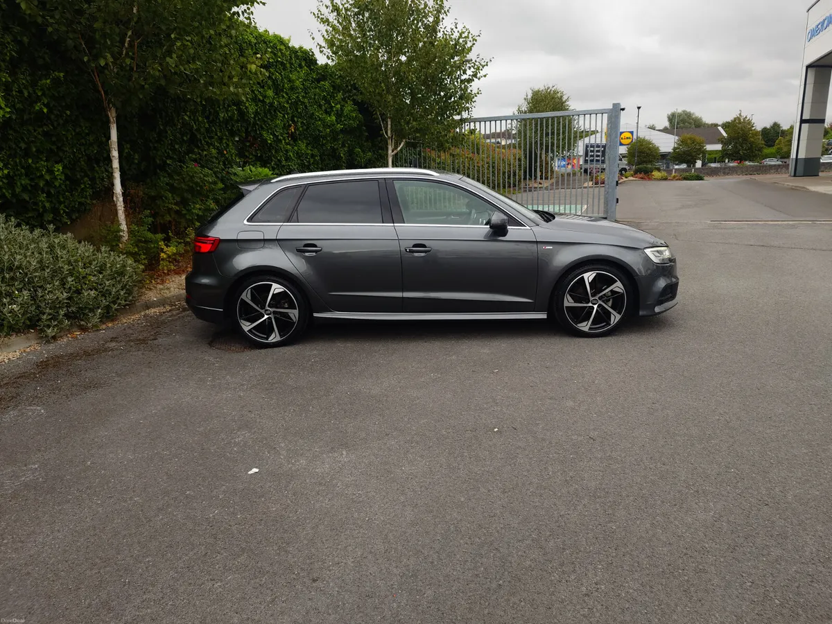 Audi A3 S-Line 1.4 tfsi - Image 4