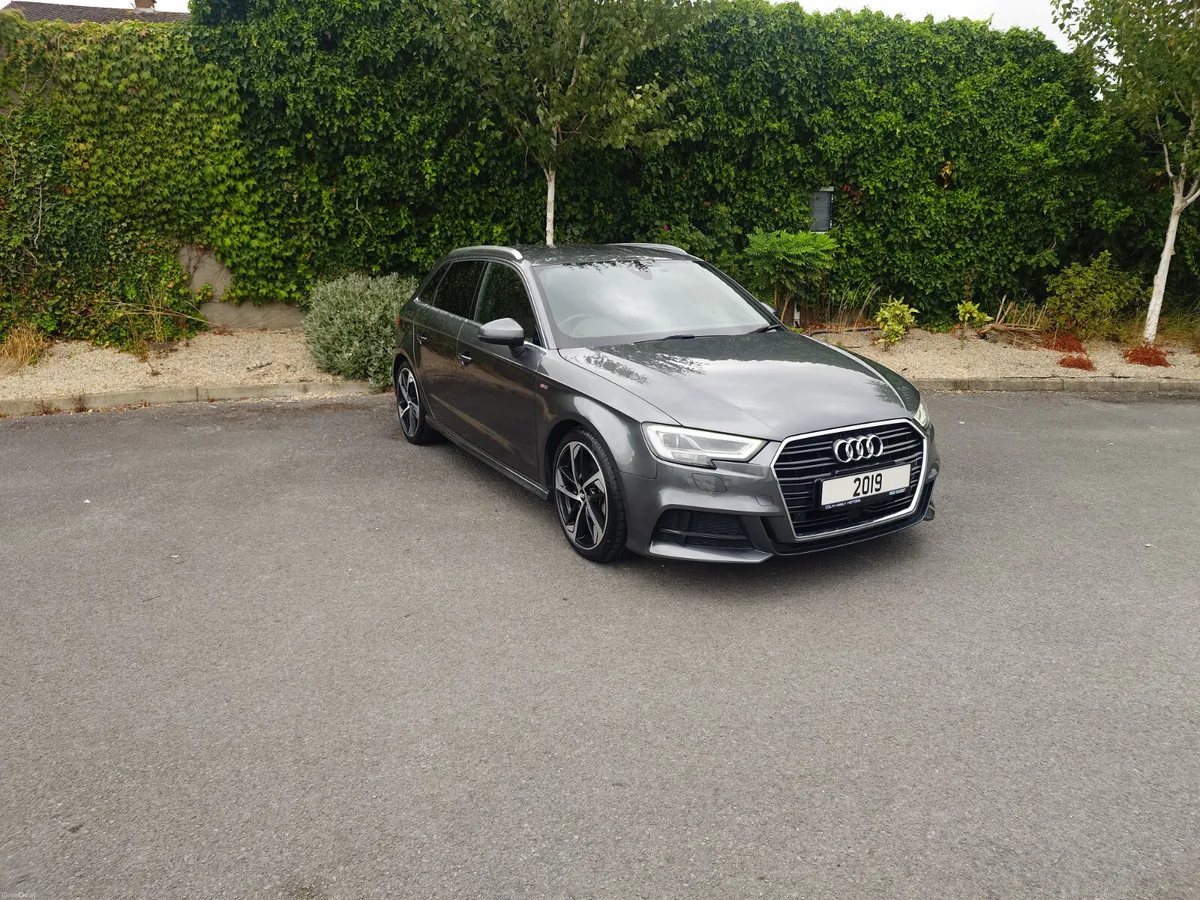 Audi A3 S-Line 1.4 tfsi - Image 1