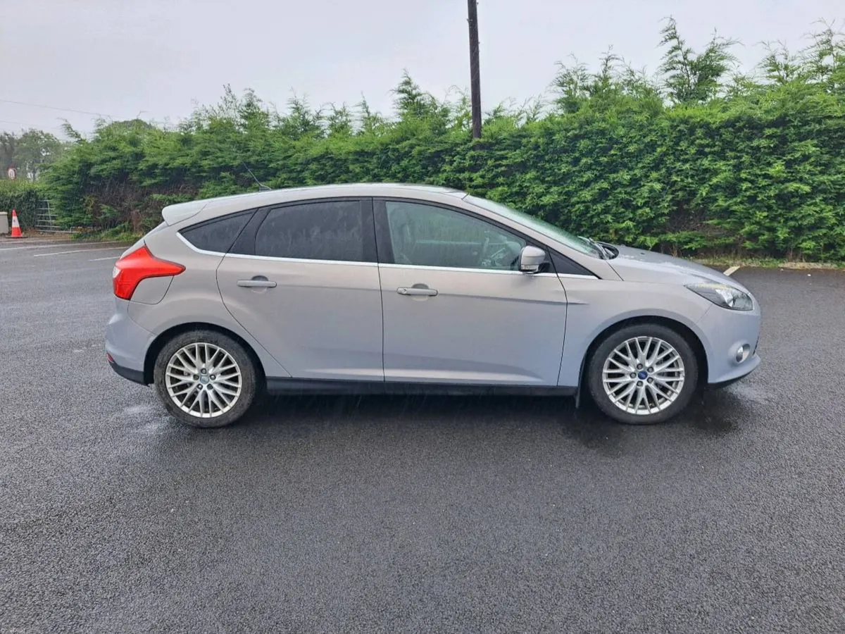 142 Ford Focus Zetec 1.0petrol 125hp New NCT - Image 6