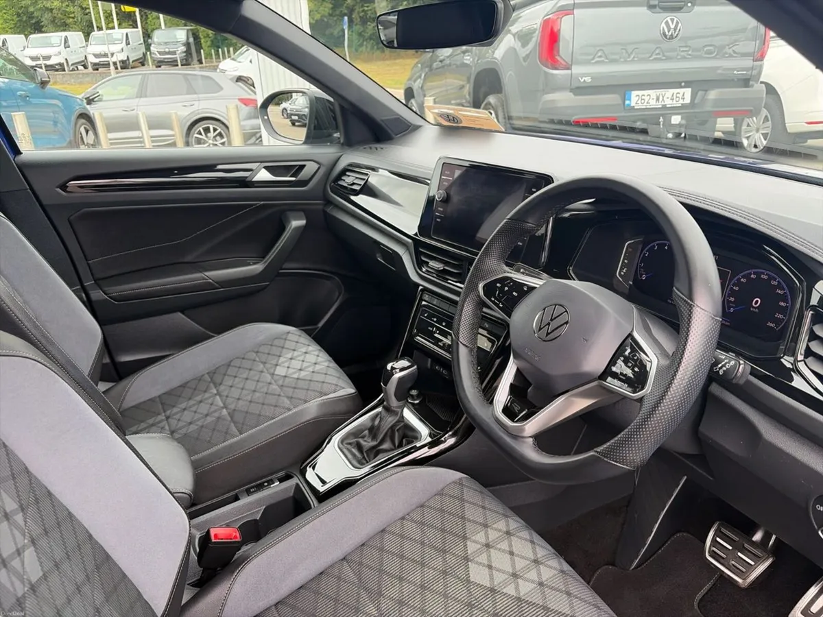 Volkswagen T-Roc R-Line 1.5 TSI 150HP DSG - Image 6