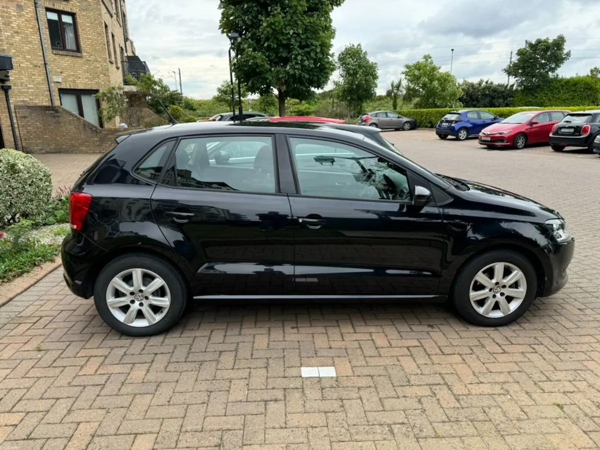 Volkswagen Polo 2011 - Image 1