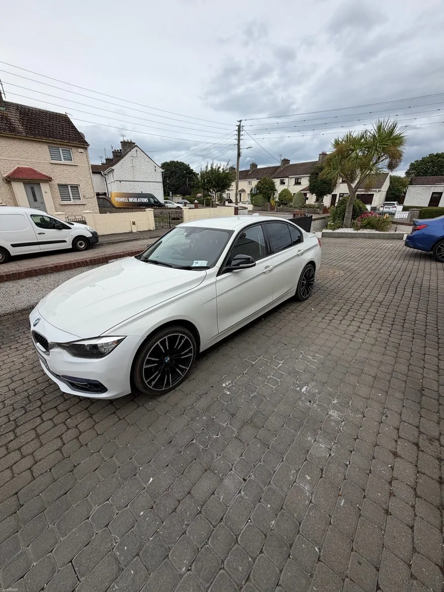 BMW 320D F30 2017 - Image 1