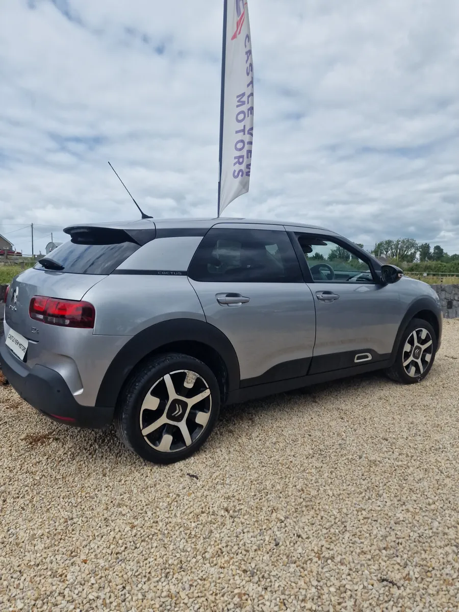 182 Citroen C4 Cactus New Nct Mint - Image 2