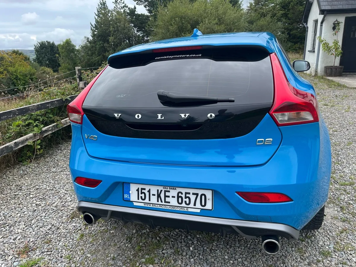 Volvo V40 R design - Image 4