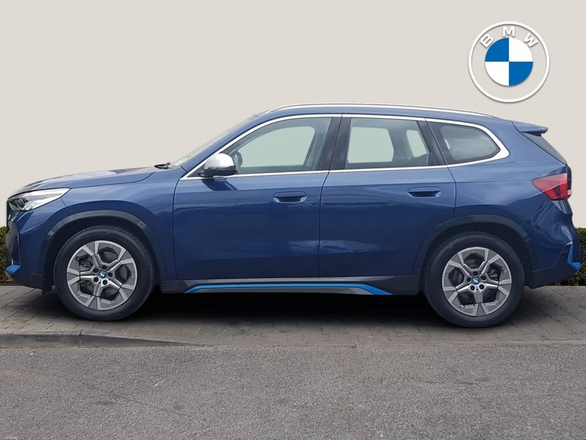 BMW iX1 xDrive30 xLine - Image 3