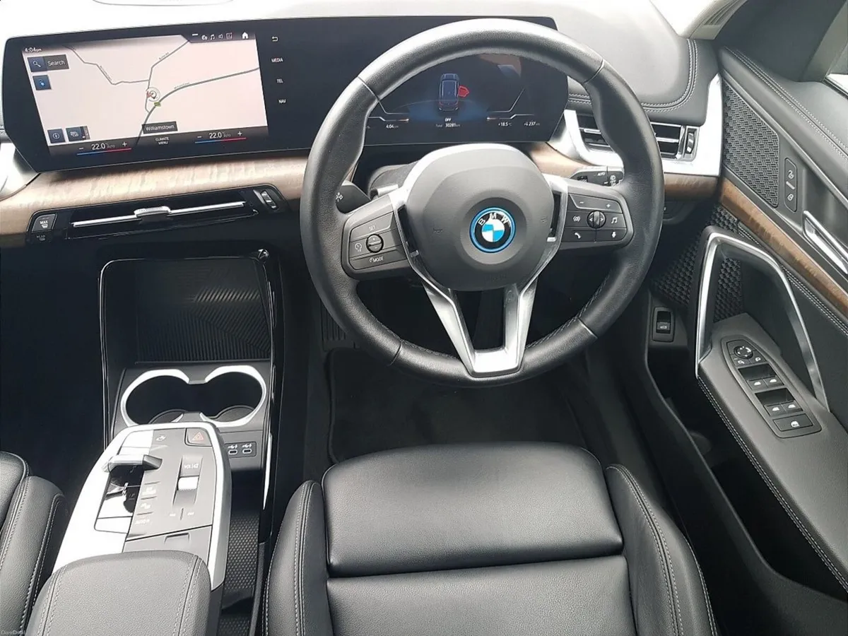 BMW iX1 xDrive30 xLine - Image 5