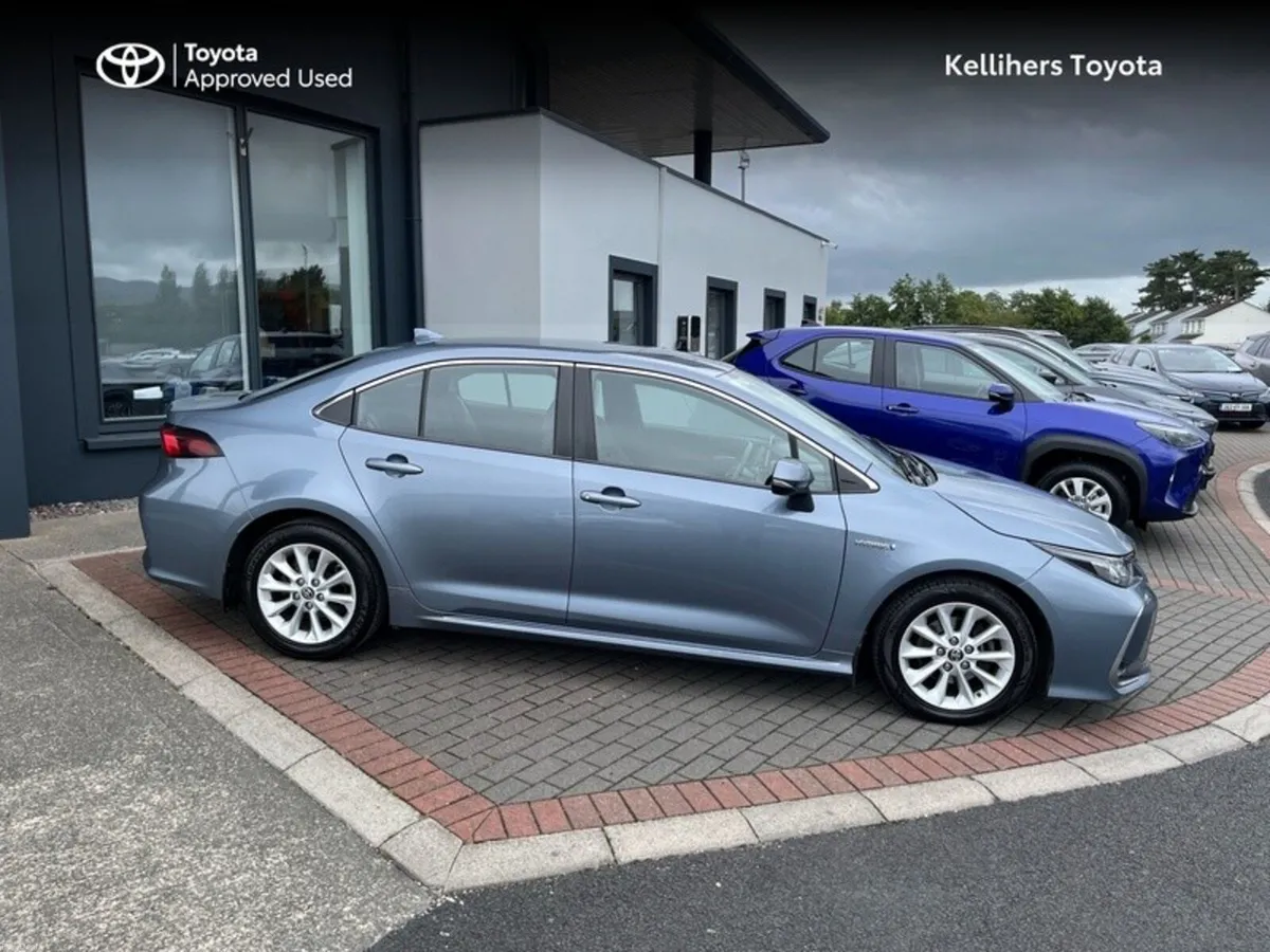 Toyota Corolla COROLLA HYB LUNA SALOON - Image 3